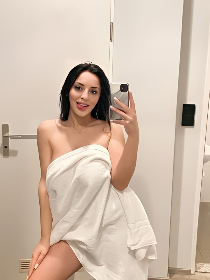 Леся привлекальеная девушка из Смоленска цена от 3000 руб