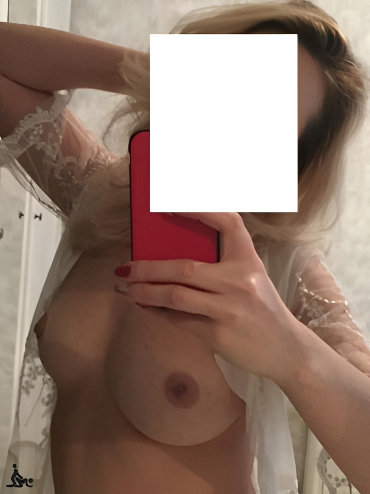 Софа привлекательная девушка из Смоленска цена от 1500 руб