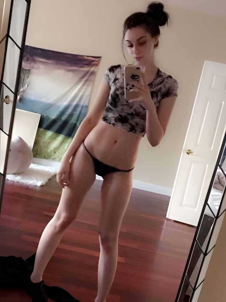 Василиса привлекальеная девушка из Смоленска цена от 1500 руб