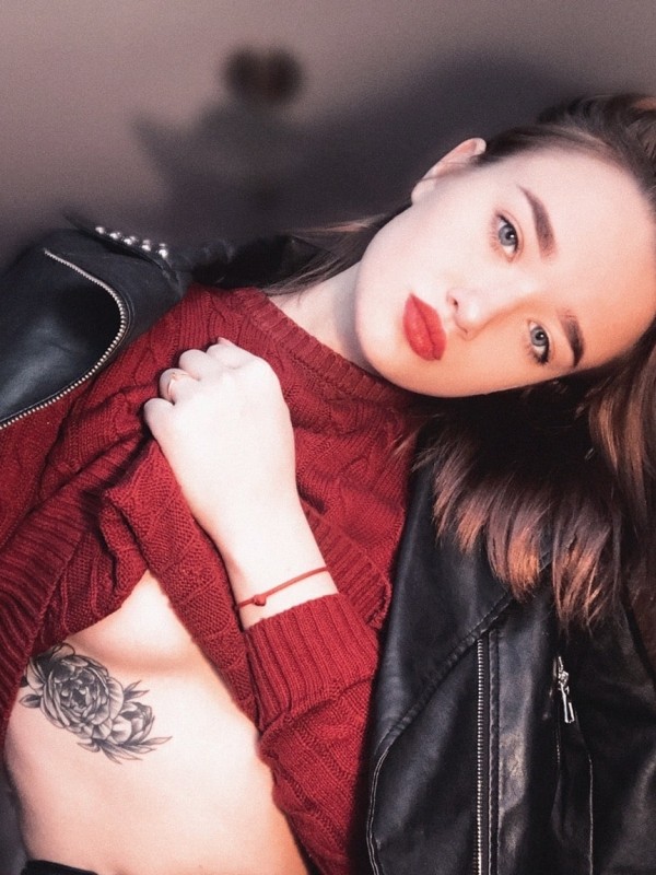 Милена привлекательная девушка из Смоленска цена от 3000 руб