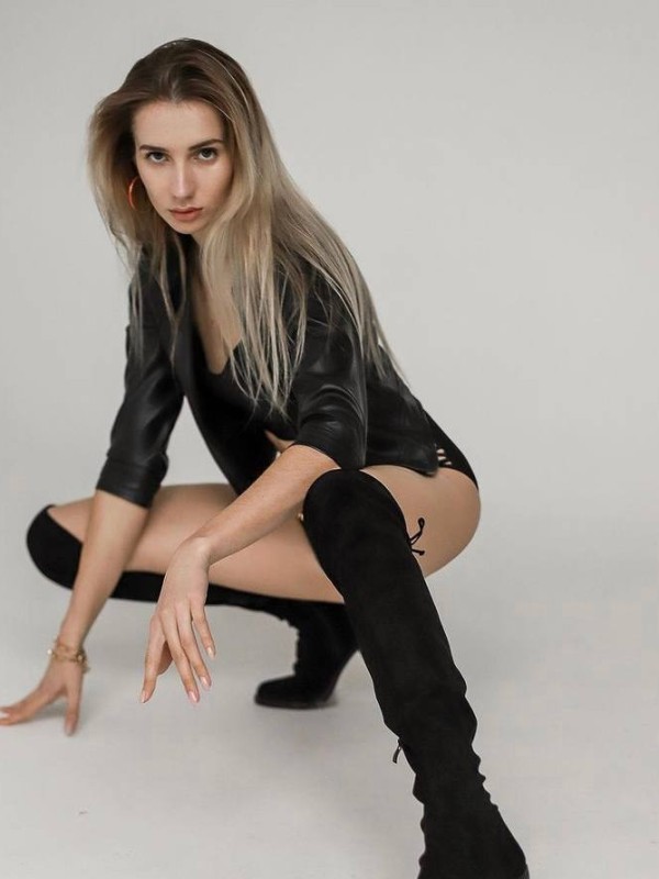 🎥 Антонина привлекательная девушка из Смоленска цена от 3000 руб