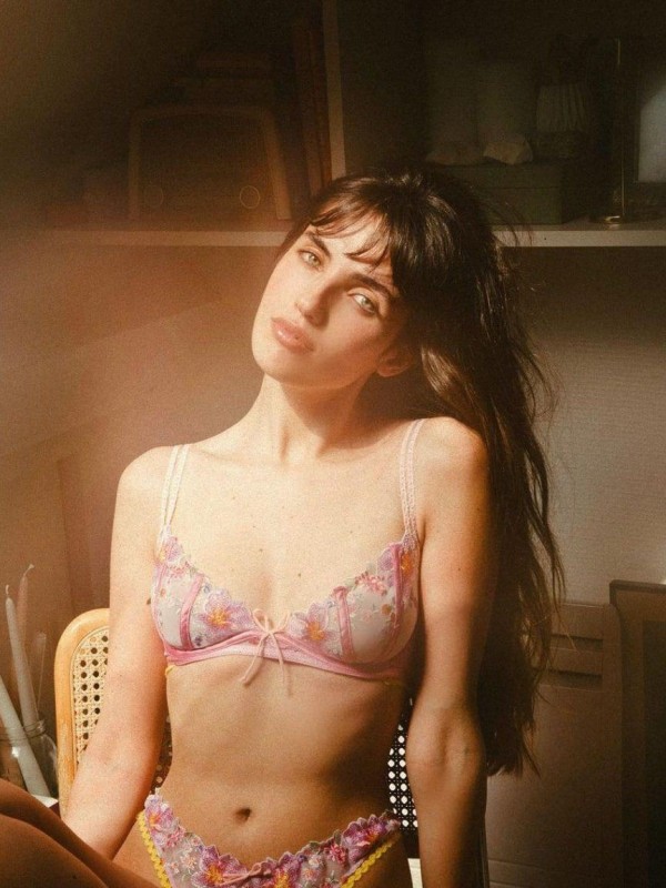 Надежда привлекательная девушка из Смоленска цена от 6000 руб